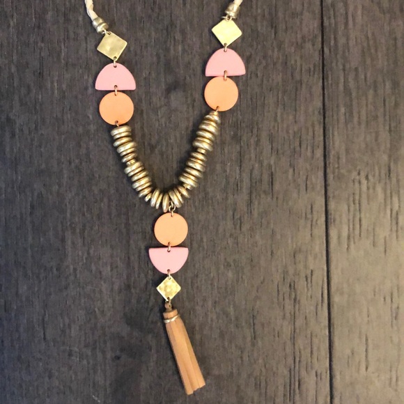 Lucky Brand peach  color statement necklace - Picture 3 of 7